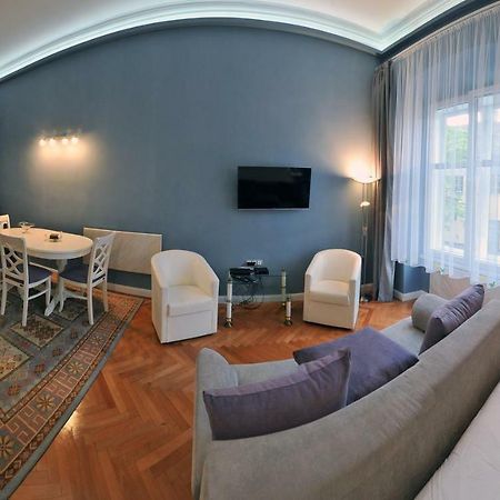 Apartment 9 - City Centre Sibiu Esterno foto